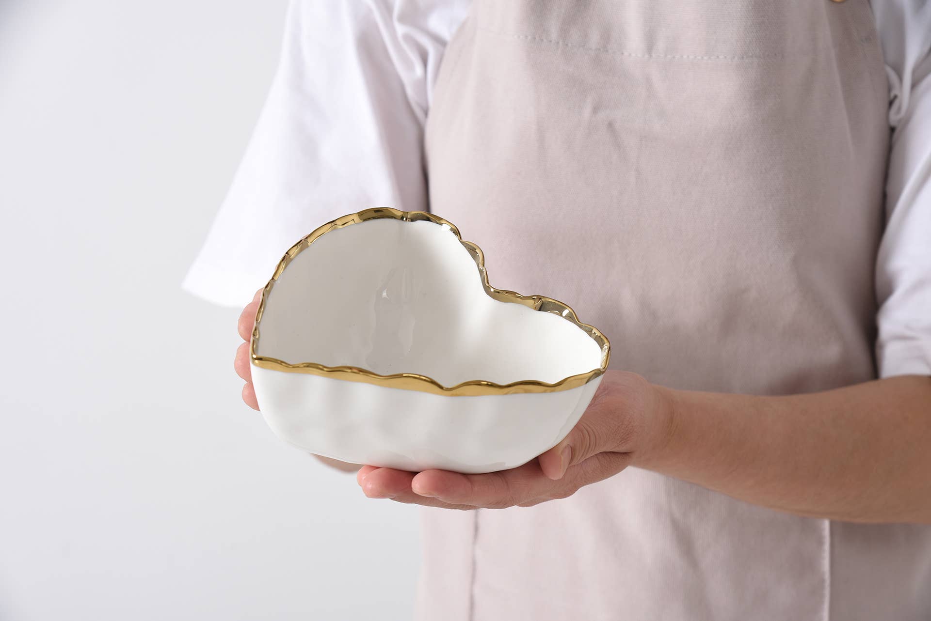 Heart Scalloped Gold Edge Bowl
