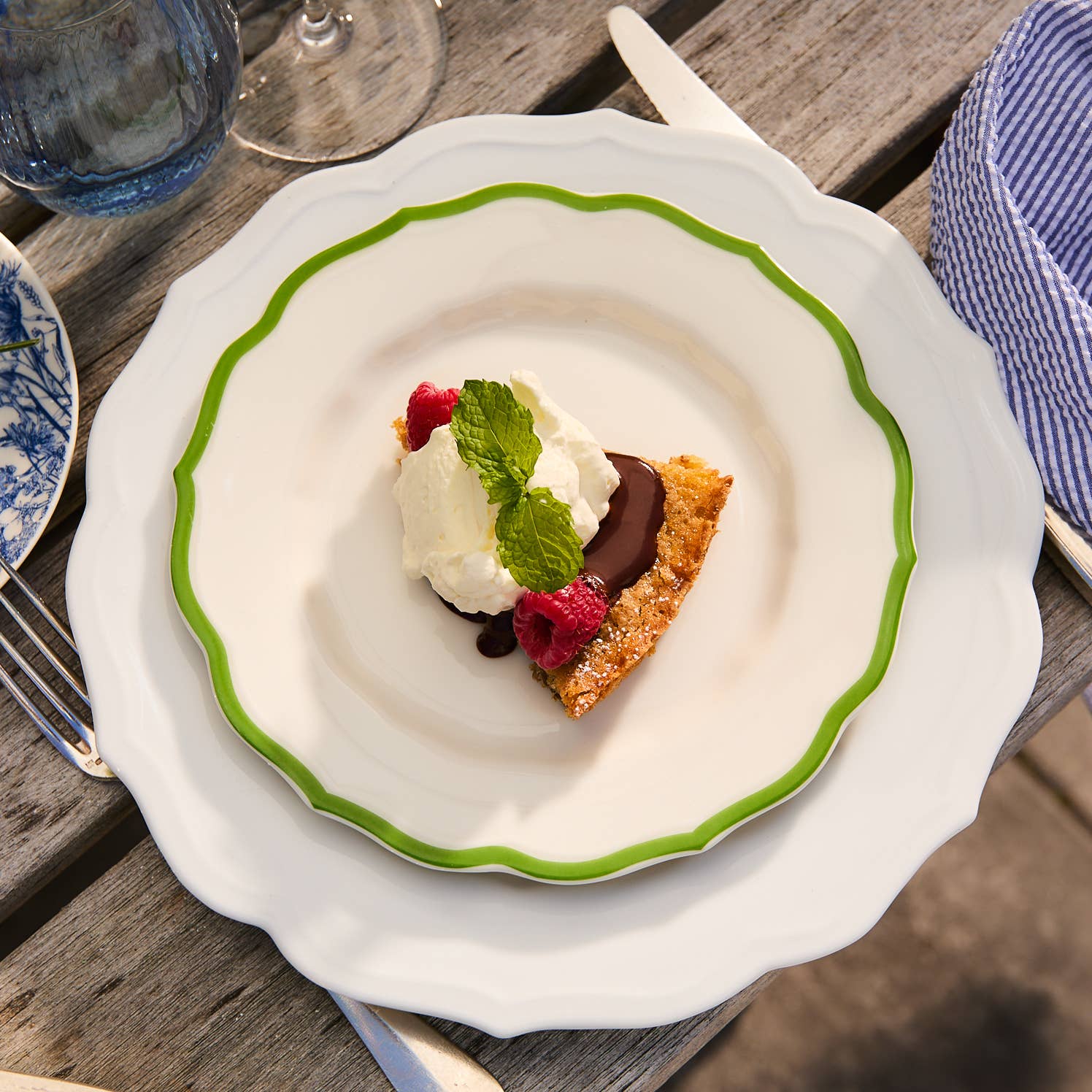 Stella Scalloped Verde Salad Plate