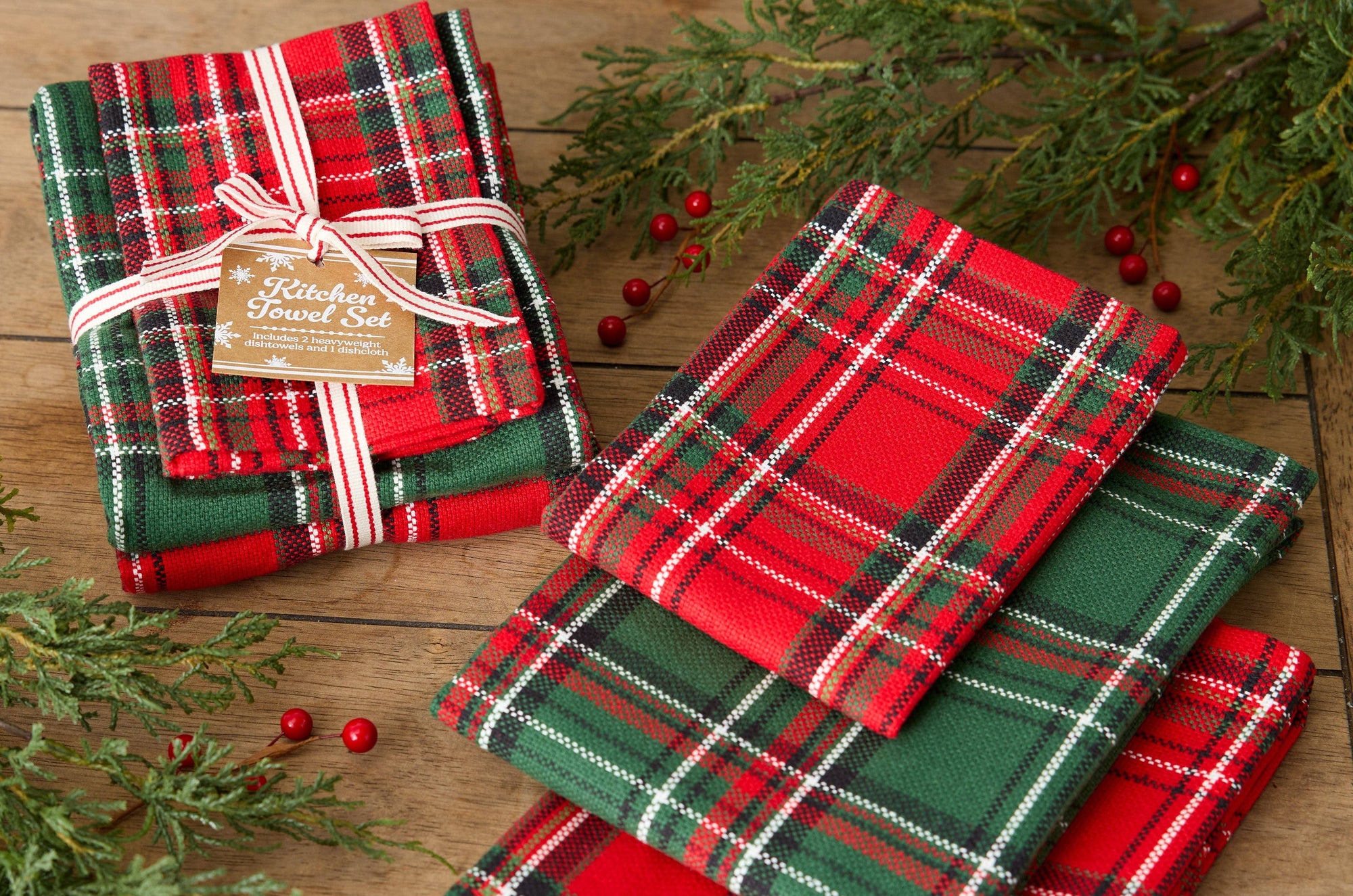 Boughs of Holly Plaid Heavyweight Kitchen Set of 3