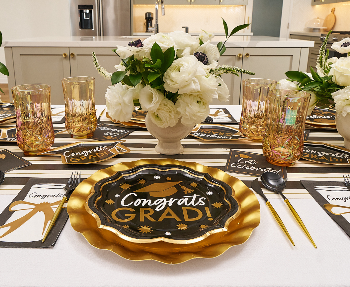 Classic Grad Dinner Plates