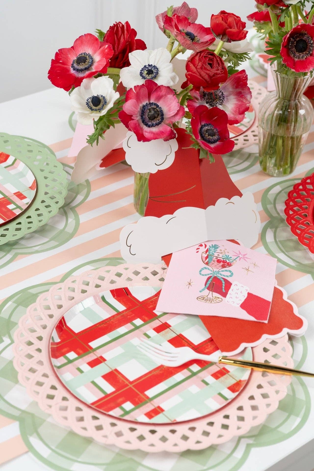 Pink Basketweave Dinner Paper Plates