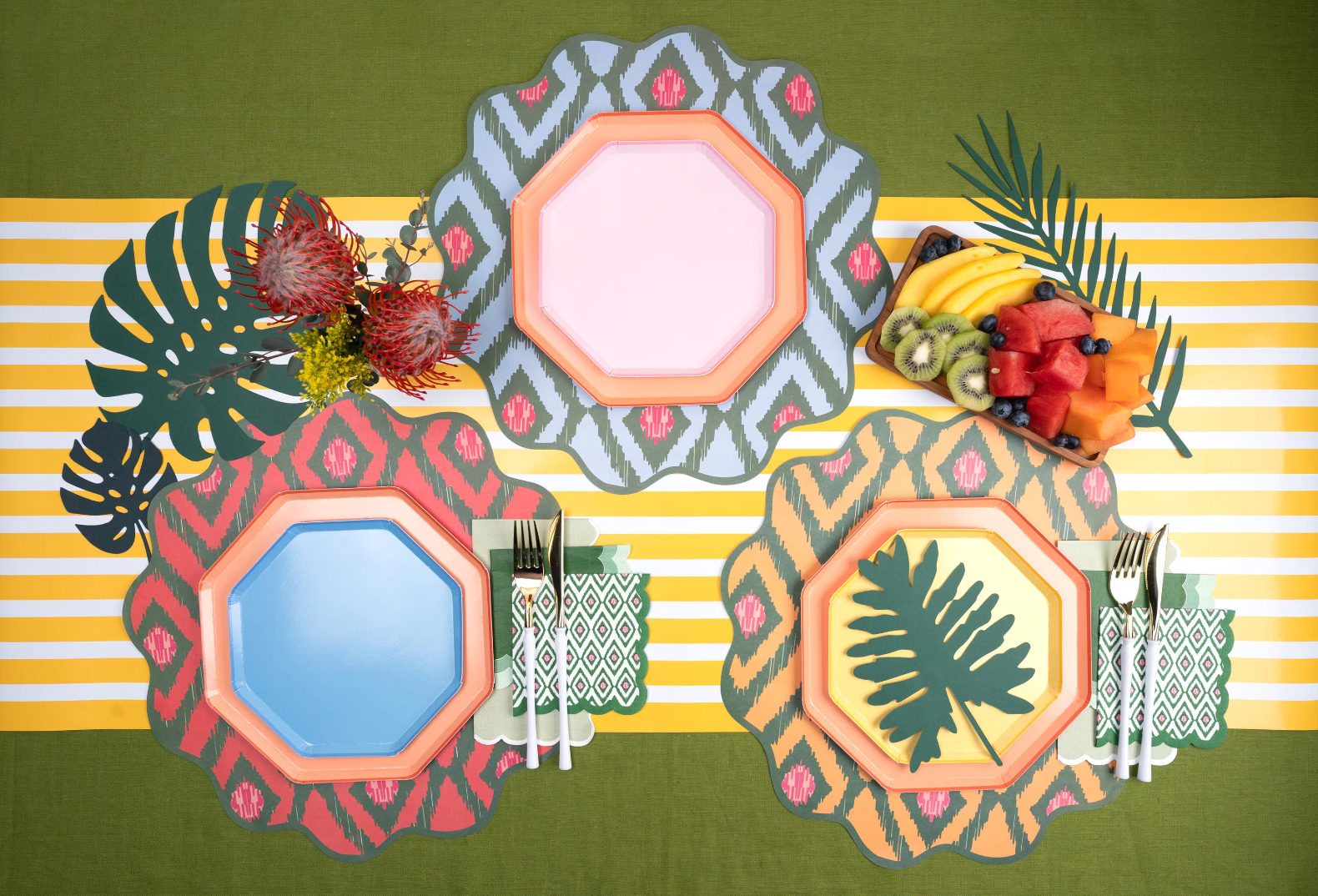 Green Ombre Scallop Beverage Napkins
