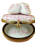 It's A Girl With Shoes Oval Box