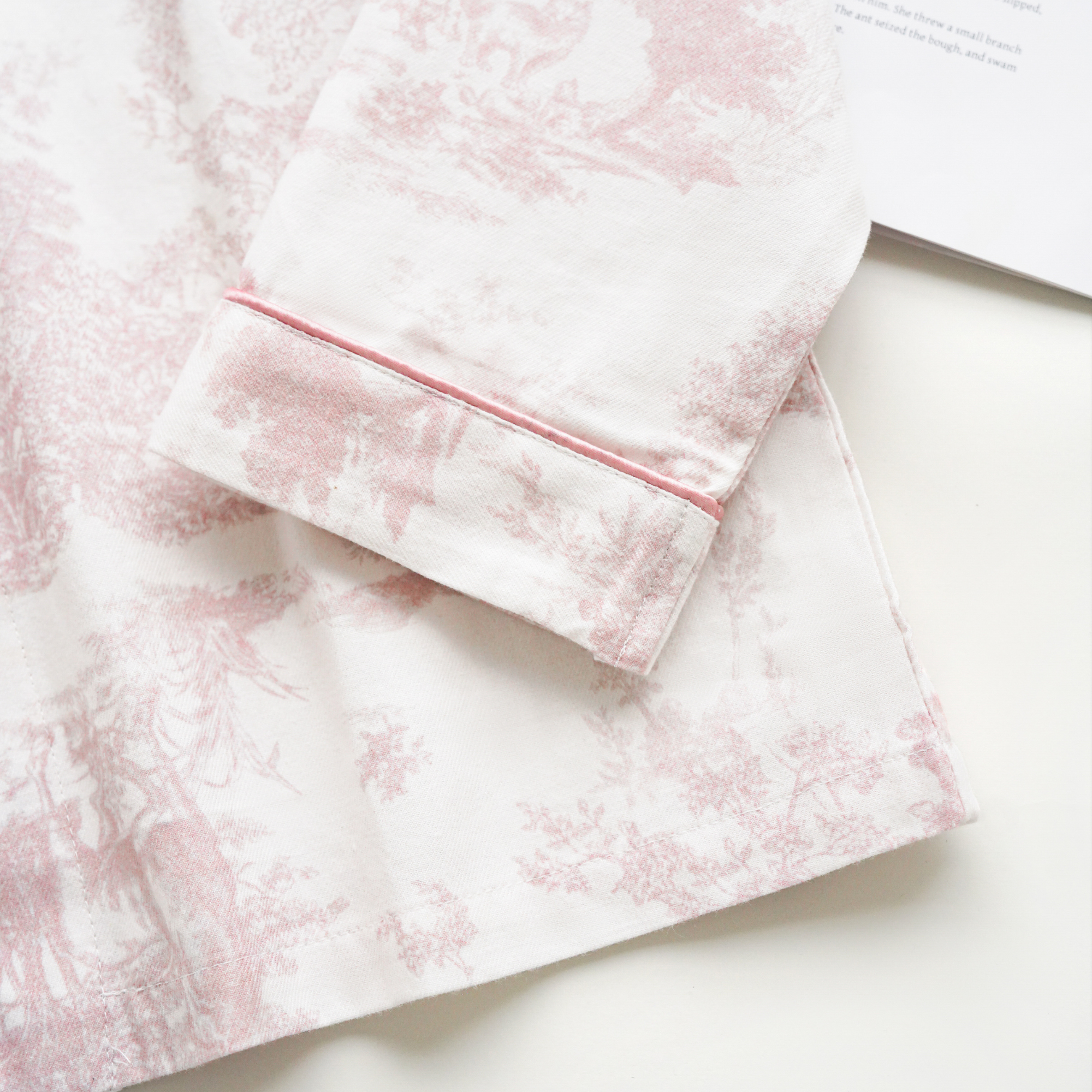 Soft Pink Toile Print Loungewear – Fall &amp; Winter Cozy : L