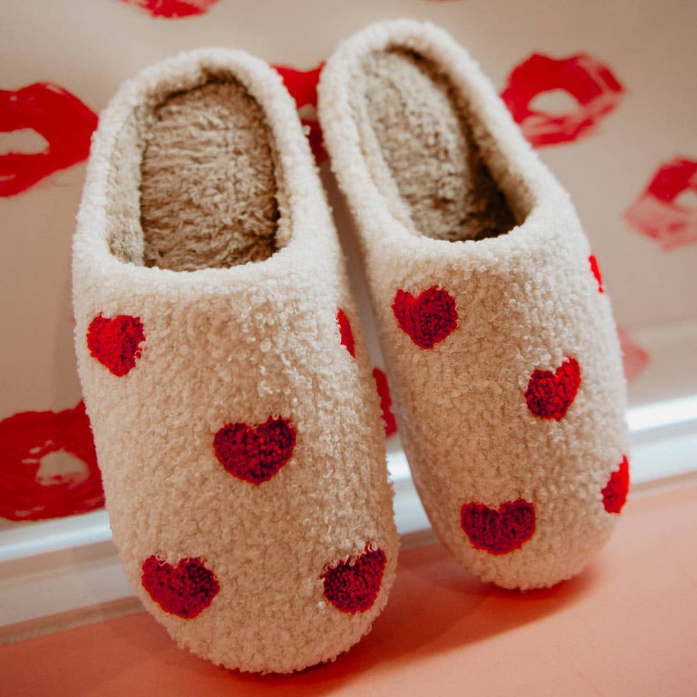 Hearts ALL OVER Valentine&#39;s Day Patterned Slippers: L/XL