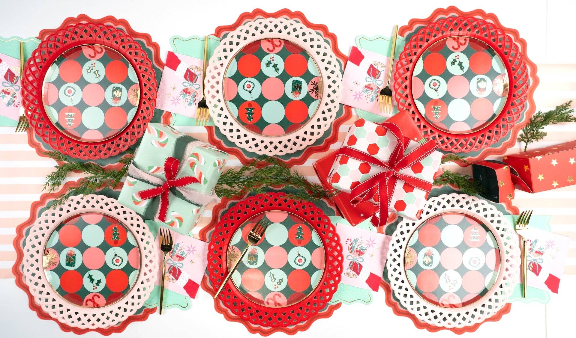 Red Basketweave Dinner Paper Plates