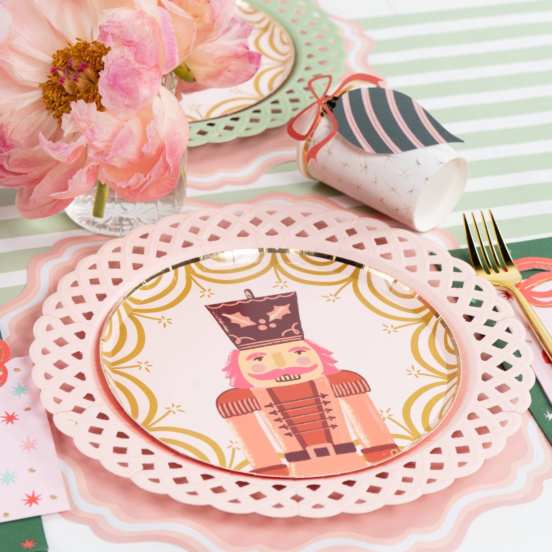 Pink Basketweave Dinner Paper Plates