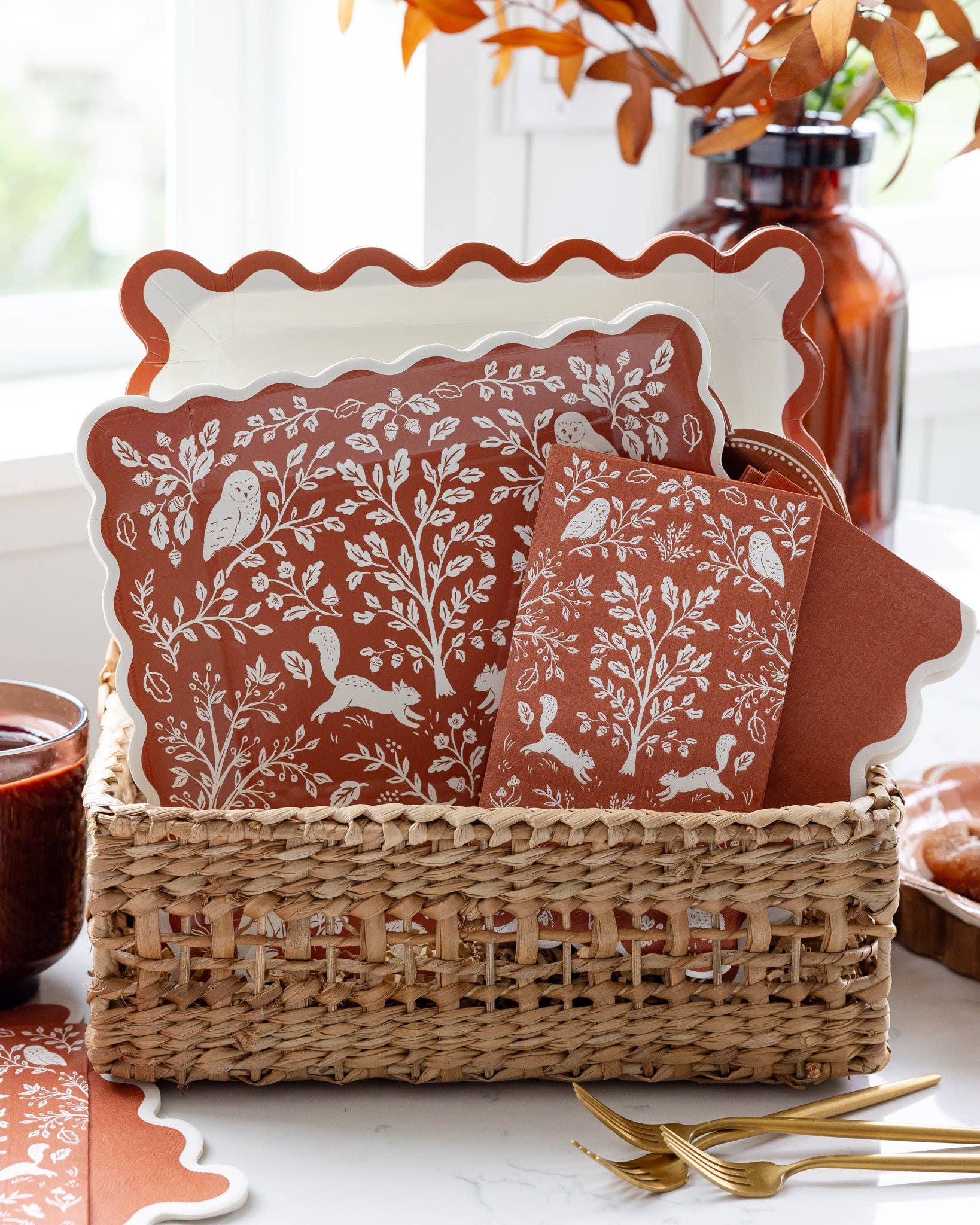 Acorn Grove Square Paper Plates