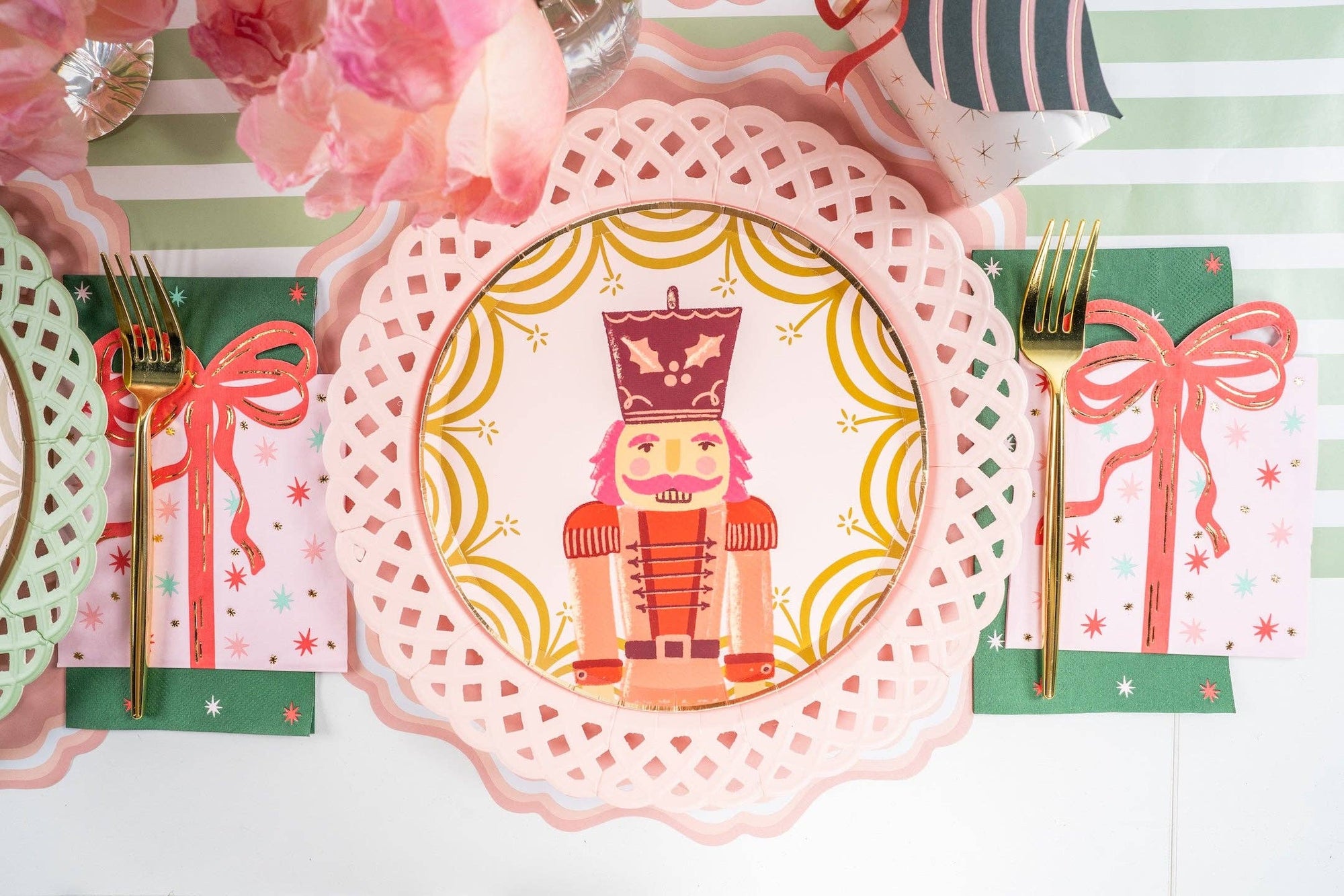 Pink Basketweave Dinner Paper Plates