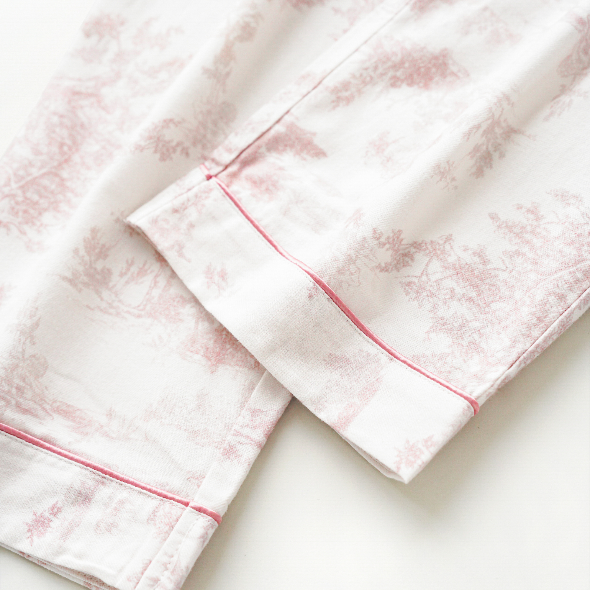 Soft Pink Toile Print Loungewear – Fall &amp; Winter Cozy : L