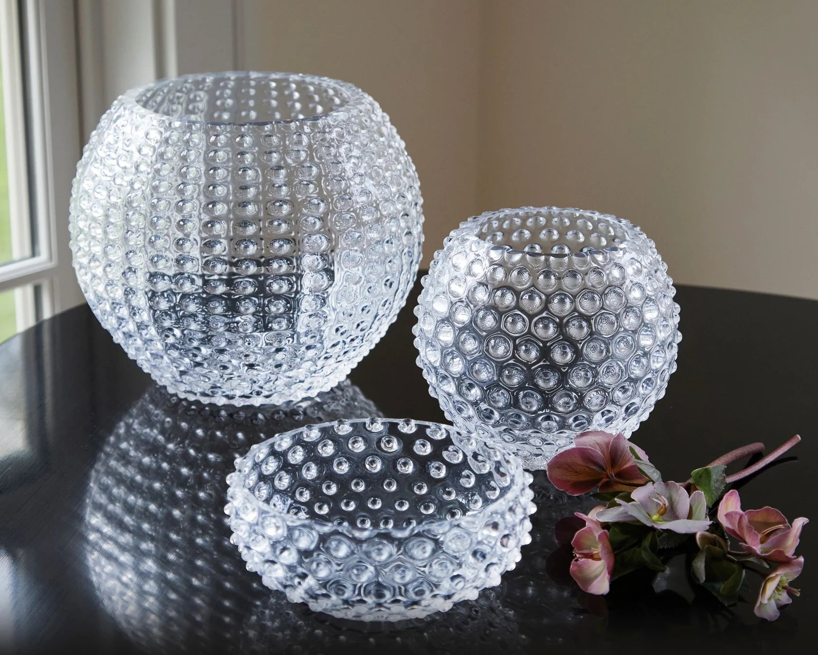 Hobnob Medium Decorative Vase